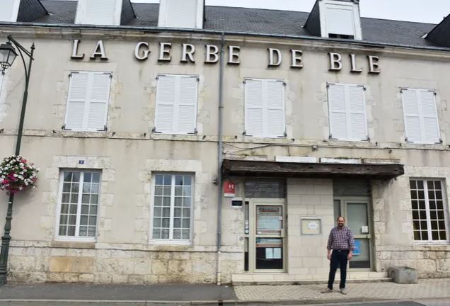 larep_fr's tweet photo. Que va devenir l'hôtel-restaurant étoilé La Gerbe de Blé, une institution à Chevilly ?
https://t.co/m6KEnmqNex #hotel #restaurant #Chevilly #seniors https://t.co/ilnU07eEW3