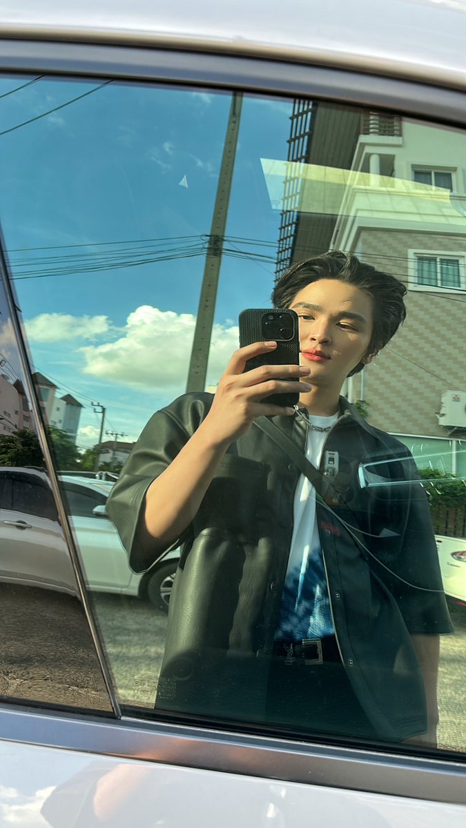 yoonpsn's tweet photo. Hello https://t.co/00DtMBhsO1