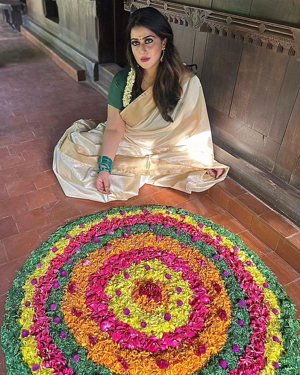champikaoffl's tweet photo. Happy Onam #Onasamsakal #Onam2023 🌼 https://t.co/vLvTKMiEgF