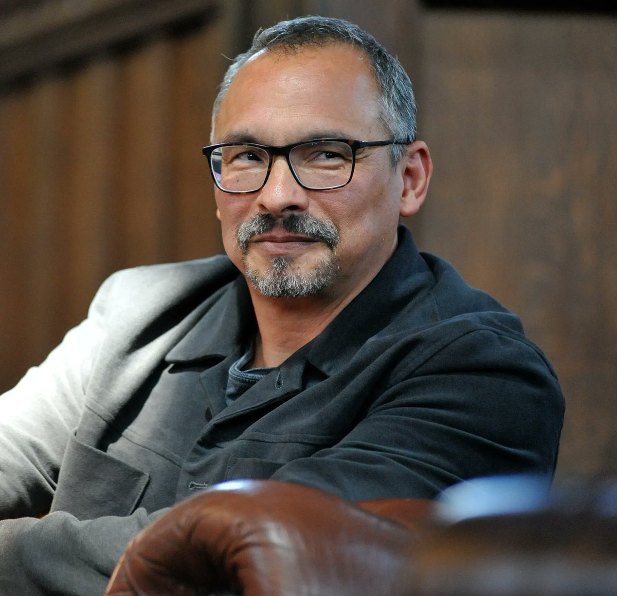 NineArchesPress's tweet image. Sharing the opening, title poem from TORMENTIL by @IanHumphWriter at our #blog, with wonderful insight from the poet about the themes of the book: loss, reflection, solace, landscape, hope &amp;amp; connection. 
Pre-order your copy buff.ly/46XTfWm 
BLOG: buff.ly/3slIihh