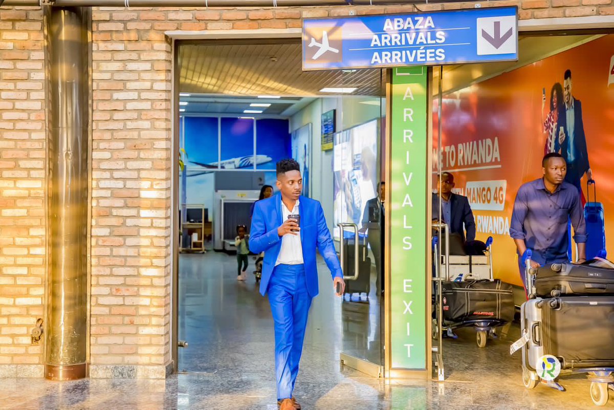 LuckyIbnMiraj's tweet photo. Tayari #OMONDI Yamaze kuhagera! Reka Duseke sasa! 

Umusaza yinjiye ari ku ikawa y’u Rwanda! @sekaliverw Today 🔥

#TrustMe #positivevybzonly https://t.co/KynyjTc53C