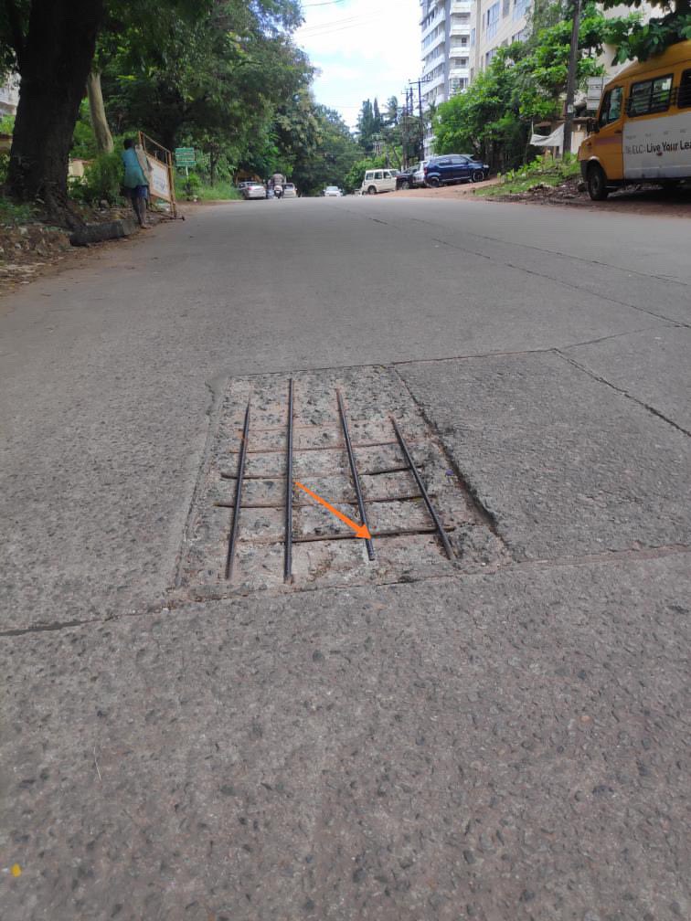 bmangalorean's tweet photo. Thr’s a hazardous road condition near TLC School.Thr is an iron rod protruding frm th road surface, posing a serious danger to cyclists, &amp; motorists..ths situation requires immediate attention &amp; repair to prevent any accidents or injuries. @mangalurucorp @SmartMangaluru @DCDK9 https://t.co/WDEma6XXLL