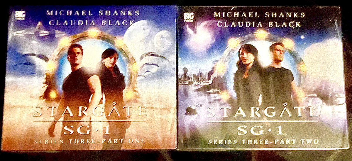 #Stargate audio dramas arrived & played beautifully as I did artwork.
Such a nice surprise to hear #CliffSimon.😔
@TheClaudiaBlack’s talents sparkle in these episodes (clones, dinosaurs, huge space station, etc 😄).
Always great to hear @MichaelShanks (esp the touching, last ep).