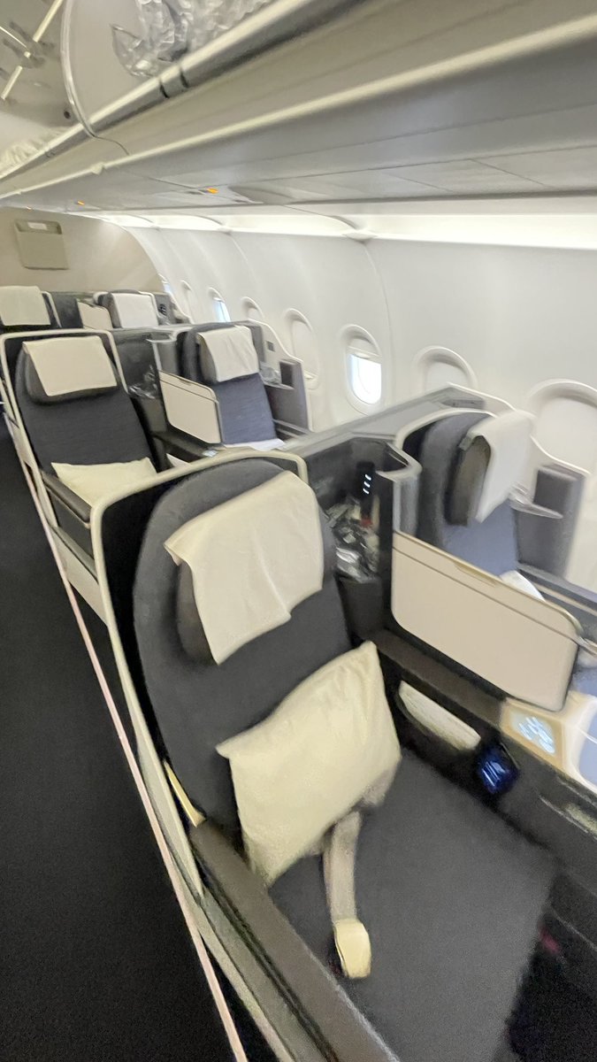 h2okapi's tweet image. Avgeek sunday fifth freedom flight with @GulfAir from #Nice to @MiAirports #Malpensa on board a brand new @Airbus #A321Neo Great aircraft and great crew