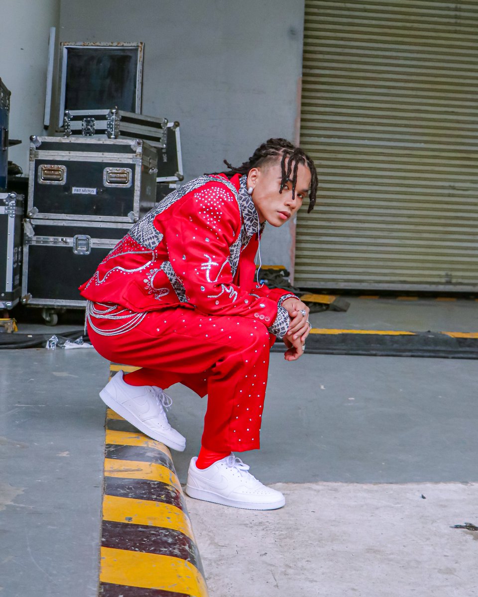 Official_ALAMAT's tweet photo. ALAMAT MO 
FIBA Basketball World Cup 2023 Opening Show at Philippine Arena, Bulacan  
(Photo Series)

#ALAMATxFIBAWorldCup  
Shoes courtesy of Nike Philippines
@nike
@parkaccess_ph https://t.co/FLLqLCF5A3
