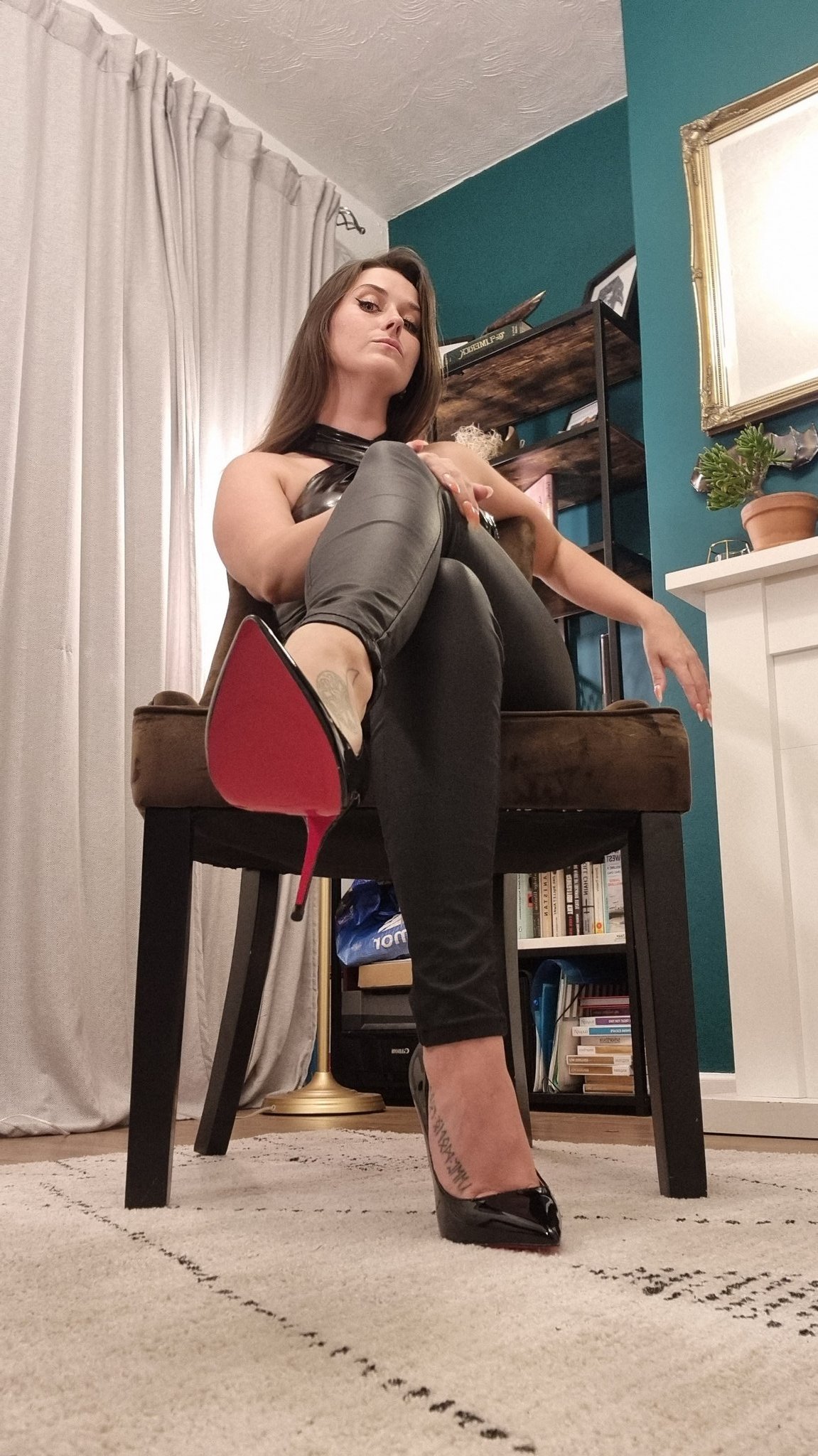 Rise & shine, betas! Sunday Worship has begun. https://t.co/pOWUAUY7dP