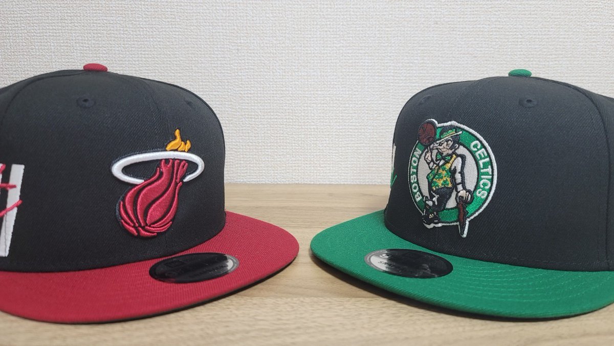 「sugarbal」広報担当のづち子です😊新商品をご紹介しますっ！

2年連続の #ボストン・セルティックス と #マイアミ・ヒート による対決となった「NBA2023イースタン・カンファレンス・ファイナル」を想起させる2種の #NewEra #9fitty ！数量限定で取扱い中！

#バスケ #NBA #バスケW杯 #キャップ