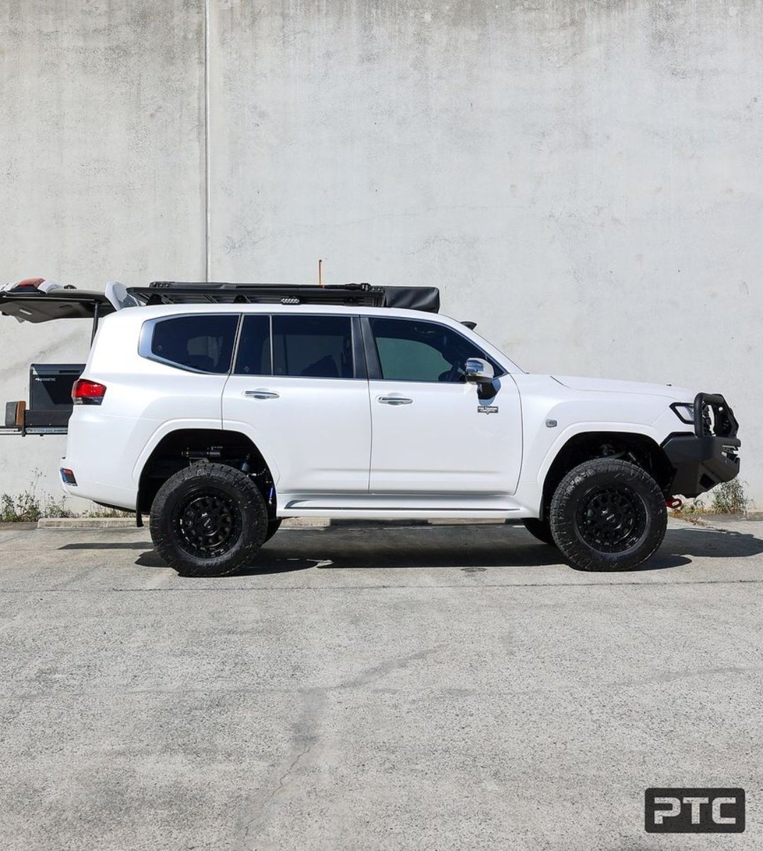 SangKip4's tweet photo. The subject of the  day is Steve Harvey. Anyway  below is a picture of a Toyota Land Cruiser Sahara by PTC. https://t.co/ZNfE2WH0bs
