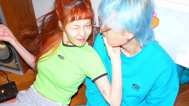 𝙷oy en «♡︎» 𝐥ove 𝐦emo͠𝚛𝕚es 𝚠/ 𝚙oem𝚌𝐢ta 𖬺 #𝙰𝚋ra𝖝as ✺ 𝆹 ॱ 🏰 les traigo una sesión de besitos porque cierto 𝚓oven declaro que los domingos es día de mimir todos apachurraditos /ᐠ - ˕ -マฅ obviamente le hice caso.

✺ 𝆹 ॱ 𝙱𝕣atz 𝚍oll 𓊆知ぷ𓊇 𝚙o͠ꫀm ’ ◌ ˚