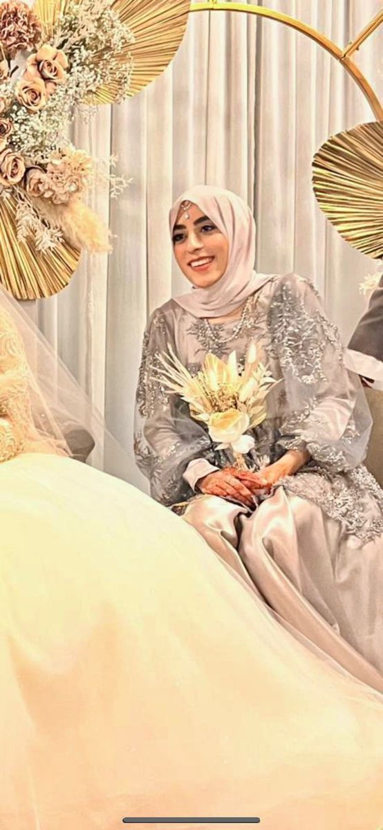 LeicsMidwifery's tweet photo. A couple of days late but Friday saw the turn of the beautiful @humairaa_mulla achieve her 40 births. Humairaa is stayin in @Leic_hospital and her mission is to help restart the Lotus Team who provide continuity of care to Black and Asian women to reduce disparities in outcomes❤️ https://t.co/1O3Ki4O3Is