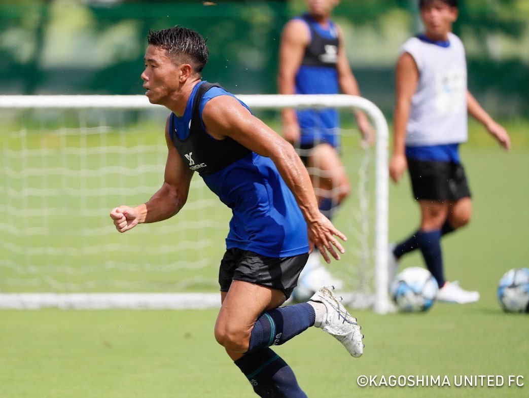 kagoshimaufc's tweet photo. トレーニング・試合では、クロスセンシング社のGPS搭載「xG-1」(ジーワン)を使用しています。
パフォーマンスの向上の一助となっています。
#鹿児島ユナイテッドFC
#クロスセンシング株式会社 #xG1 https://t.co/BXU8ugwP5X