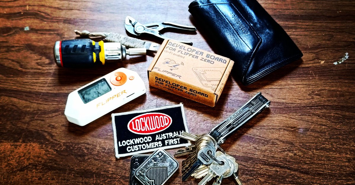 Pocket dump of my edc.