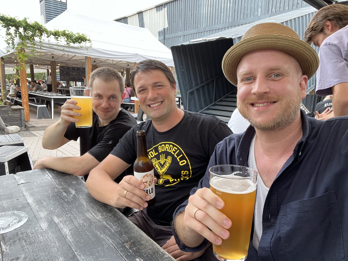 TweetsOfSumit's tweet photo. Two @minimalempires meetups happened at the same time - in Cologne and Berlin 🔥. 

Had fantastic talks with other side-hustlers and founders this weekend. Great to meet everyone 👏 https://t.co/ejTofMwosq