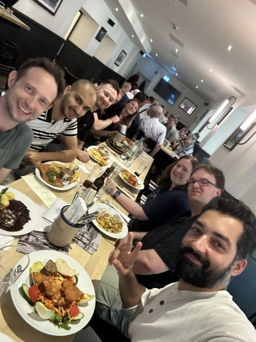 TweetsOfSumit's tweet photo. Two @minimalempires meetups happened at the same time - in Cologne and Berlin 🔥. 

Had fantastic talks with other side-hustlers and founders this weekend. Great to meet everyone 👏 https://t.co/ejTofMwosq