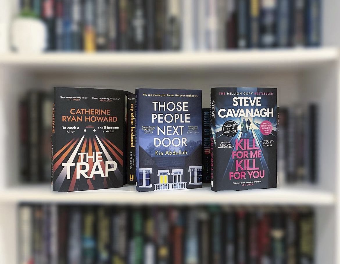 📚SUNDAY SHELFIE📚

Happy Sunday folks!😄

Thought I’d welcome the new shelf recruits this morning… #TheTrap by @cathryanhoward, #ThosePeopleNextDoor by @KiaAbdullah & #KillForMeKillForYou by @SteveCavanagh_ 

Can’t wait to read them! Have you #BookTwitter?