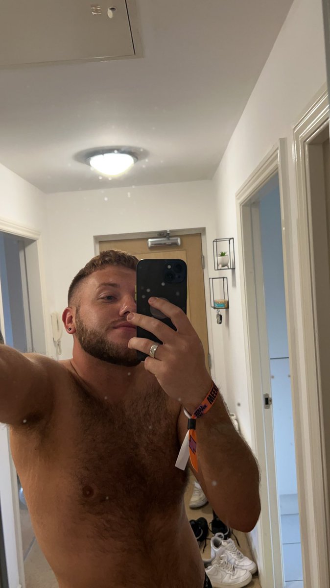 Hairybott0m's tweet photo. Rough https://t.co/WGR5ZvCn8d