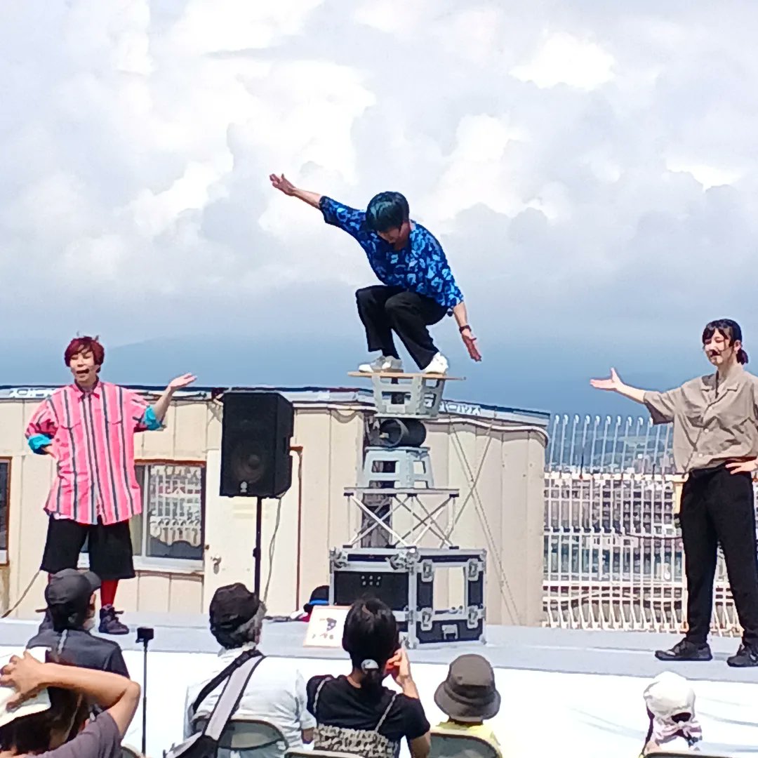 todept's tweet photo. 五稜郭まちなかフェスティバル
ありがとう！ #イカダベッサー @ikadabesser オーガサワラも、サンシャワーボイドもありがとう！みんな、みんな  #ありがとう
#スペシャルクリアランスビーム #函館の皆様の記憶の中に オーガサワラ #実は良い人… #テーオー #謎デパ #閉店 https://t.co/srbeGFTG7h https://t.co/AdJB8NLjsk
