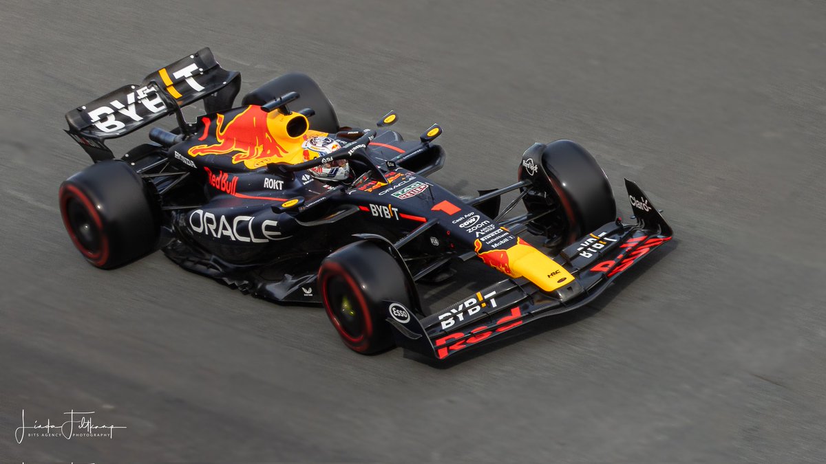 Good luck today <a href="/Max33Verstappen/">Max Verstappen</a>!! <a href="/redbullracing/">Oracle Red Bull Racing</a> <a href="/f1dutchgp/">Dutch Grand Prix</a> foto:<a href="/bits_fotografie/">Bits fotografie</a>