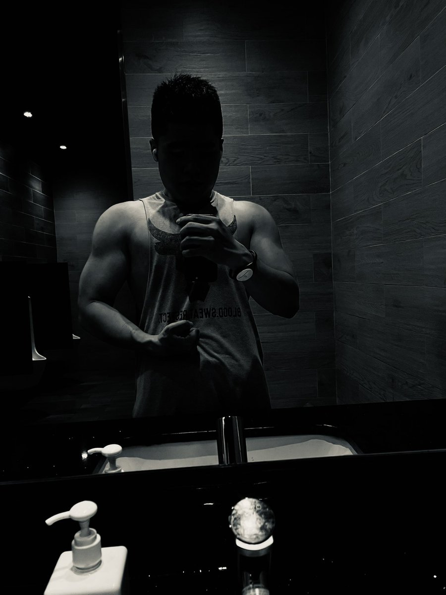 BenDu0ng's tweet photo. If it was easy everyone would be doing it. 😮‍💨 #FitnessAddict #Coach #LikeForLikes #FitnessMotivation #Gym #GymFit #personaltrainer #PhotoOfTheDay #shotoniphone #ProjectRock https://t.co/nanLSttKJi