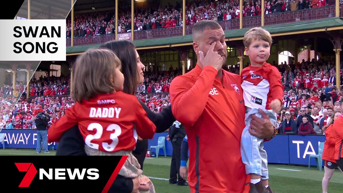 He's one of the greatest AFL players of this generation, and tonight, Lance Franklin has ended his incredible two-decade-long career. Thousands of fans were given the chance today to give him a proper send-off. youtu.be/5EhD8Xtpax8 #LanceFranklin #7NEWS