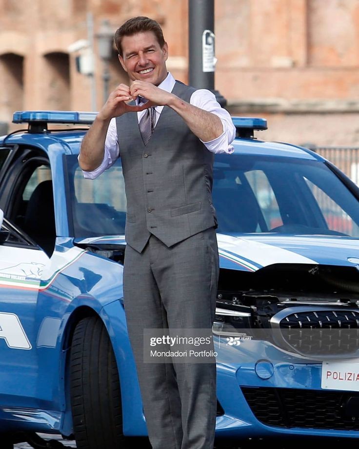 tomcruisefoll's tweet photo. Crazy! For Tom Cruise!
Yes I am!
But I don't end my Fan Love....
Happy sunday for all crazy Cruisers!!! https://t.co/pIuQKyrOhL