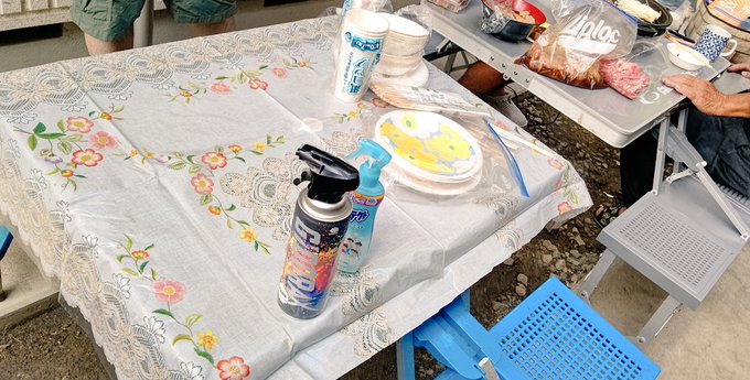 庭でBBQでした色々なお肉いっぱい、ハラミ美味しかった～!おにぎりも山盛り(第1段)早めに始めて、私たちは子供らが来る前に退散。父のタンブラー笑える 