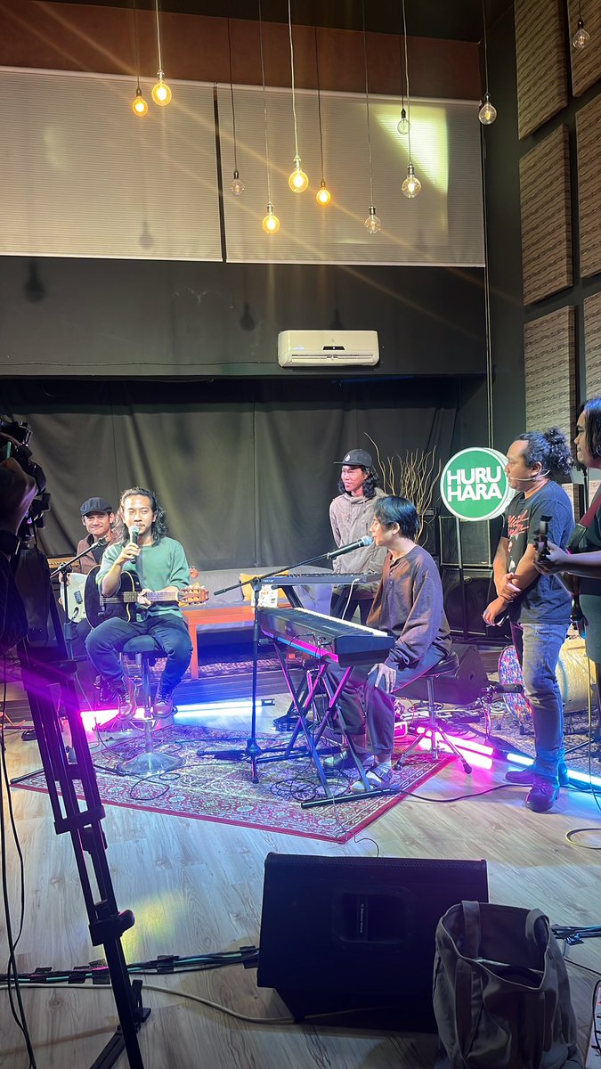 earlier today. huru hara talkshow, ended well. alhamdulillah