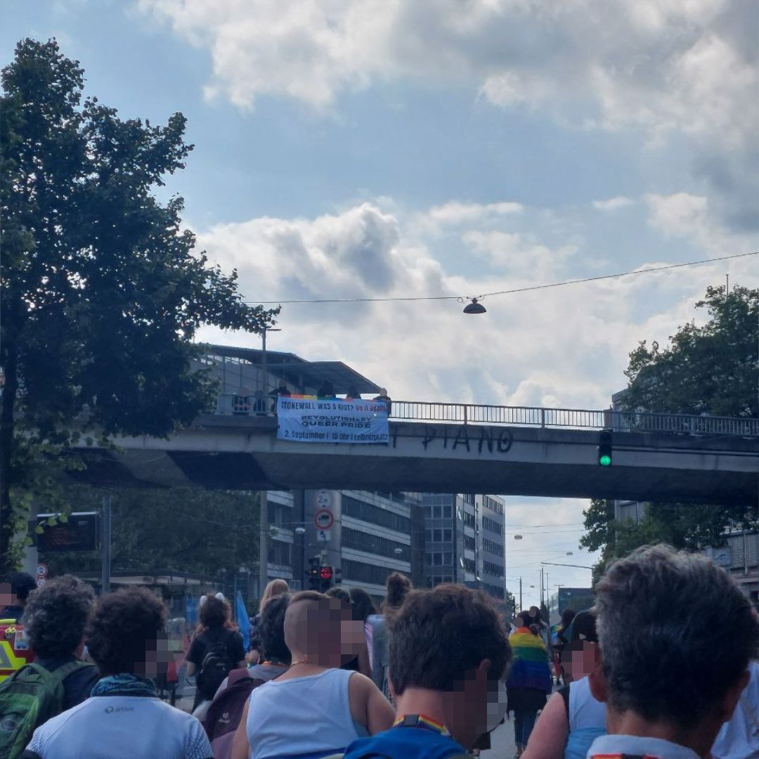2. SEPTEMBER / 15 UHR / LEIBNIZPLATZ

REVOLUTIONARY QUEER PRIDE

#CSD #CSDBremen #CSDBremen2023 #hb2608 #hb0209