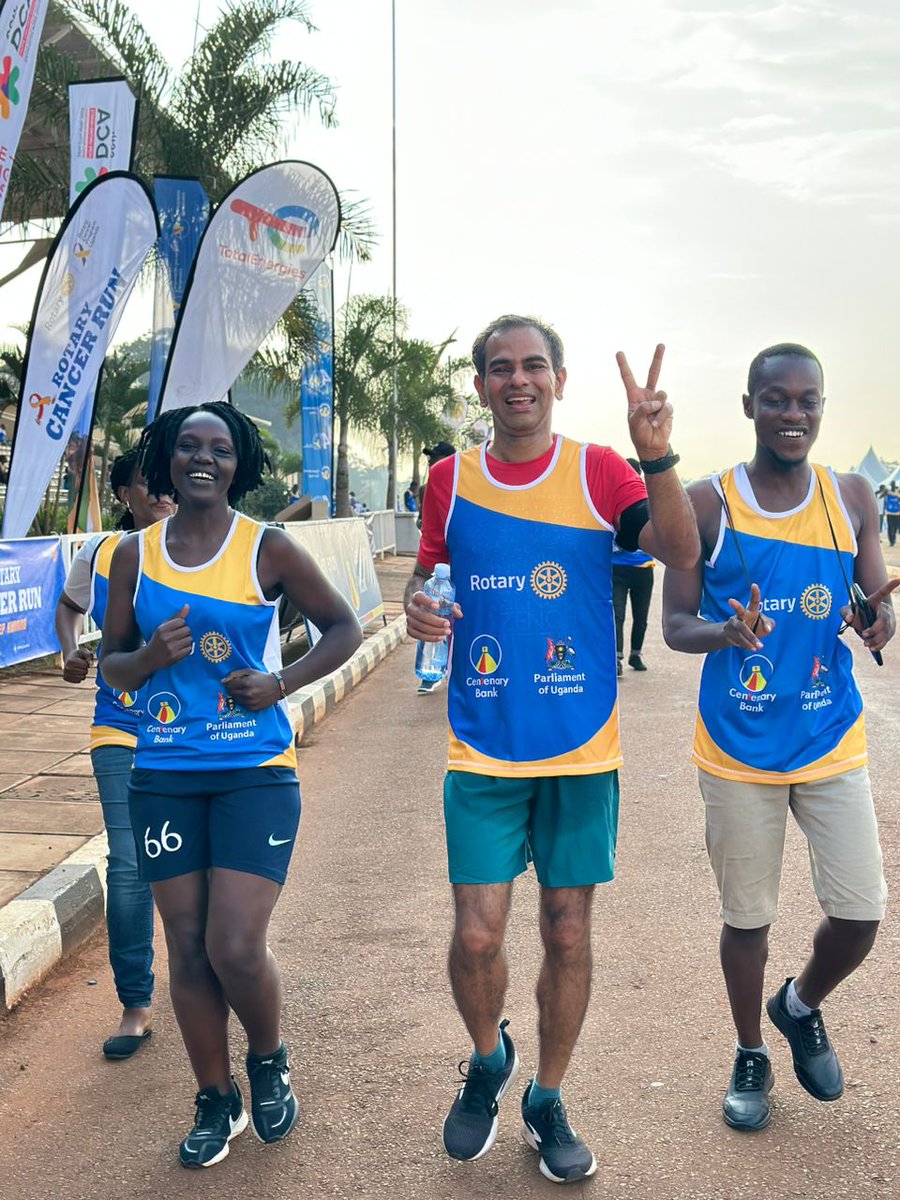 ClimateCbi's tweet photo. Our team leader @MugisaPaul10 participated in the #RotaryCancernRun2023. We need bind and joint support to beat cancer out of the young population.#TogetherWeCan 
@GreengrantsFund 
@MinofHealthUG 
@UgRotaryCancerP 
@Rotary 
@TotalEnergies https://t.co/ClRcaJbeDu