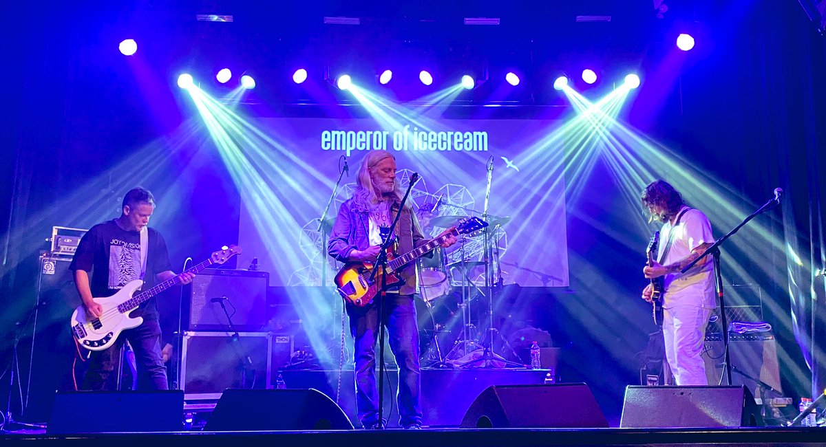 Sarah Pomphrett (@sarahpom1) on Twitter photo The long awaited gig from <a href="/TheEmperorsCork/">Emperor of Ice Cream</a> Brilliant to see all the smiles on stage!!! We enjoyed it too! The long awaited gig from <a href="/TheEmperorsCork/">Emperor of Ice Cream</a> Brilliant to see all the smiles on stage!!! We enjoyed it too!