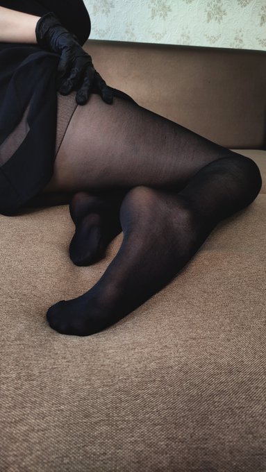 Sniff, lick, and serve. #footfetish #foot #fyp https://t.co/t3bz2kFgUX<a href="/tag/footfetish"class="tags">#footfetish</a><a href="/tag/foot"class="tags">#foot</a><a href="/tag/fyp"class="tags">#fyp</a>