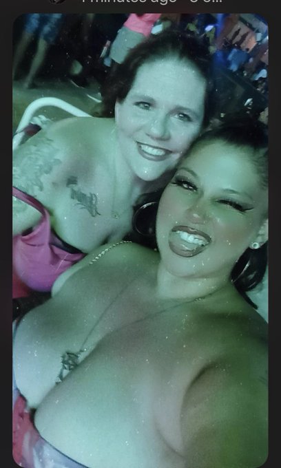 Come to Dino&rsquo;s and buy us a drink   Love @ZarinaHaze &amp; @PrincessGeminin https://t.co/ElqKda3Zx9<a class="tags" target="_blank" title="On Twitter" href="/?out=eyJ0eXAiOiJKV1QiLCJhbGciOiJIUzUxMiJ9.eyJpYXQiOjE3MjEyNzAxNDEsImlzcyI6InR3cG9ybnN0YXJzLmNvbSIsIm5iZiI6MTcyMTI3MDE0MSwiZXhwIjoxNzUyODA2MTQxLCJyZWRpcmVjdF91cmwiOiJodHRwczovL3R3aXR0ZXIuY29tL1phcmluYUhhemUifQ.vWTyqoD4u4FJMagePwqYCqtb91hsXtVbhd7fbk3HnU0-kpmsJm60p-0-j6kvL-JHJ8WoKgsxzDakrQO-pZK0Aw">@ZarinaHaze</a><a href="/tag/model"class="tags"><span>#model</span></a><a href="/tag/actress"class="tags"><span>#actress</span></a><a href="/tag/lasvegas"class="tags"><span>#lasvegas</span></a><a href="/tag/bbw"class="tags"><span>#bbw</span></a>