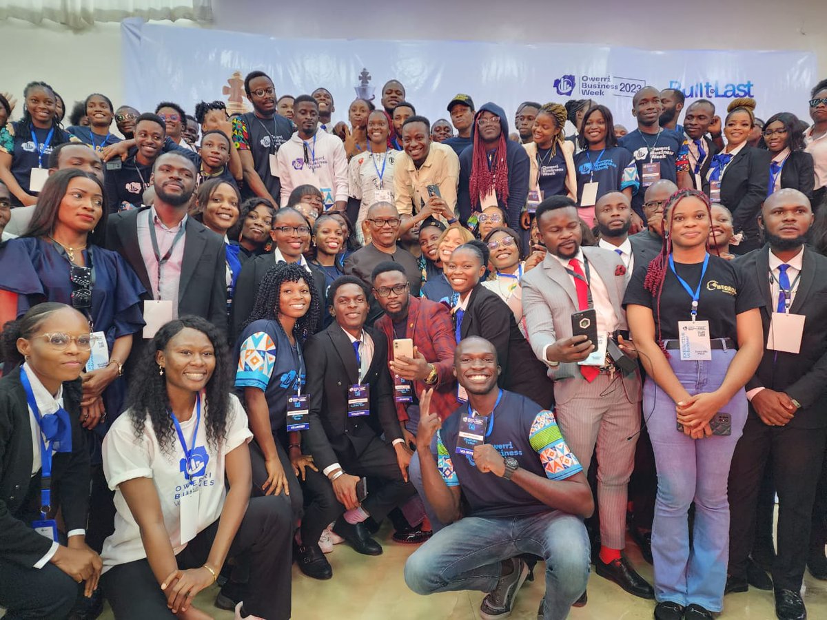 Yesterday in Owerri, I had a very fruitful and engaging interaction with about a thousand youths where we exchanged ideas on entrepreneurship, leadership, and business management in an event tagged Owerri Business Week.