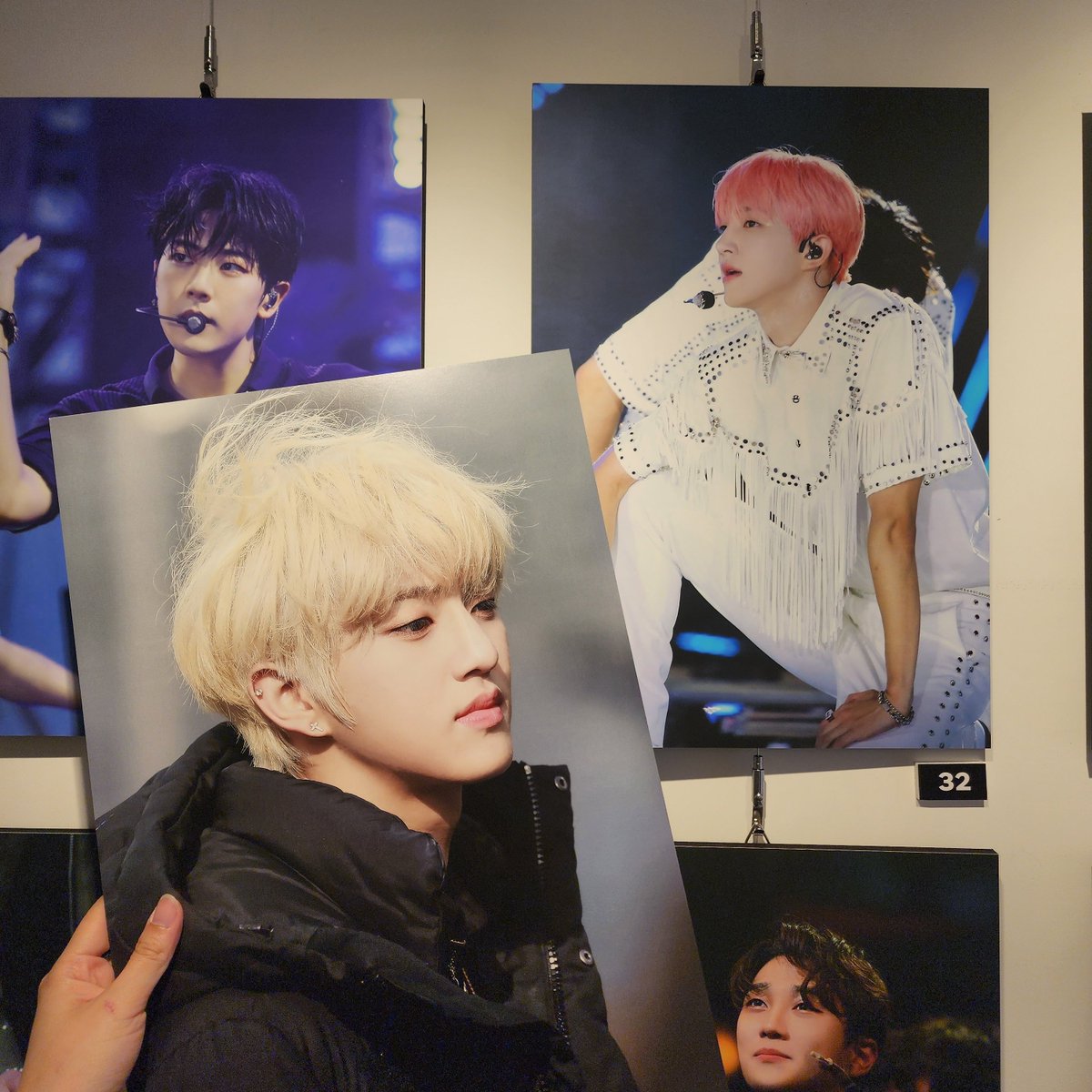 mint__chu's tweet photo. 왜요..? 제가 가챠와 럭드에 푹 빠진 여성으로 보이나요..?
최애가 누구냐고 물어봐주시고 뽑을 수 있도록 기운과 응원에 힘입어 우리봉아가를 데리고 올 수 있었습니다❤️‍🔥 키링도 너무 귀여워서 하나하나 오픈할때마다 입틀막을 하며 내적비명을 가득가득🥺
#GNCD_Score477 https://t.co/uzTxFSdLiH