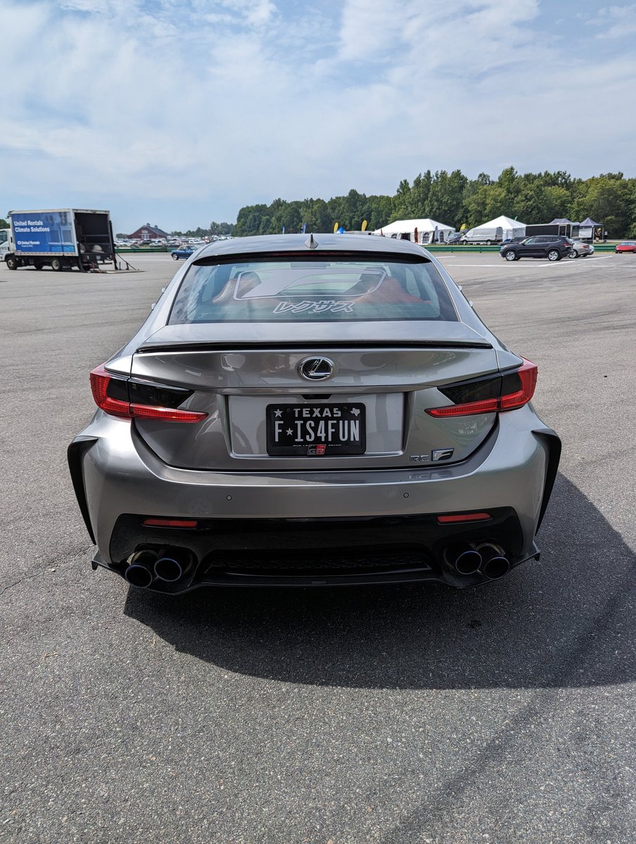 lblee58's tweet image. Today it's @Lexus #ObsessionF watch day at @VIRNow. Ready to cheer on @jackhawkrace @FMontecalvo @BenBarnicoat @AaronTelitz in those wicked fast @vassersullivan @lexusracingusa @SealMasterNet RC F GT3s. #LexusPerformance #ExperienceAmazing 💪👊