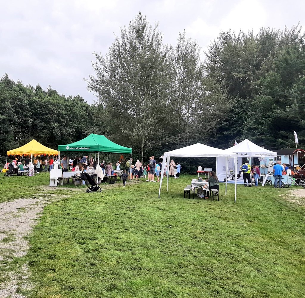IJsclubSiberia's tweet photo. Met ruim 450 bezoekers was Het Over De Brug Feest erg geslaagd! Dank  @staatsbosbeheer Utrecht Natuurlijk, DOCK en Fort de Gagel en vrijwilligers en partners van IJsclub Siberia #eronstaal #VerhuisbedrijfUtrecht voor de logistiek.
#Overdebrugfeest
#ijsclubsiberia 
#kika https://t.co/zD34AkdLGl