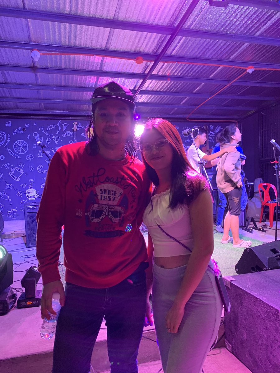 love (@iamheartee_) on Twitter photo With Join The Club Lead Vocalist <a href="/JTC_Official/">Join The Club</a> Biboy Renia, Thankyou po sa pagperform sa Dyke Foodpark, super solid!!!! With Join The Club Lead Vocalist <a href="/JTC_Official/">Join The Club</a> Biboy Renia, Thankyou po sa pagperform sa Dyke Foodpark, super solid!!!!