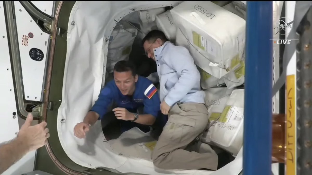 Ian_Benecken's tweet photo. Woho! Here they are! #Crew7 #Huginn #ISS ##Exp69 https://t.co/ETSgDySQUQ