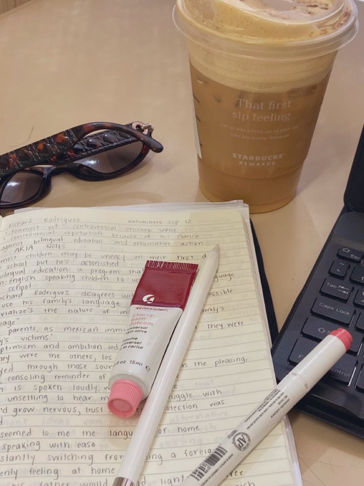 luvsbrinax's tweet photo. ✩ hey! i’m bee ✩ 

↪️ alr apart of #stantwt 
i stan:
# louis tomlinson
# taylor swift
# harry styles
# olivia rodrigo 
➕ more 

❕new to #studytwt #studytwtuk❕
• going into year 12 
• studying: englit, french, psych, maths
#gcses2023 
#alevels2025 

♡ / ↻ to be moots 💋 https://t.co/x0zb7lF7tP