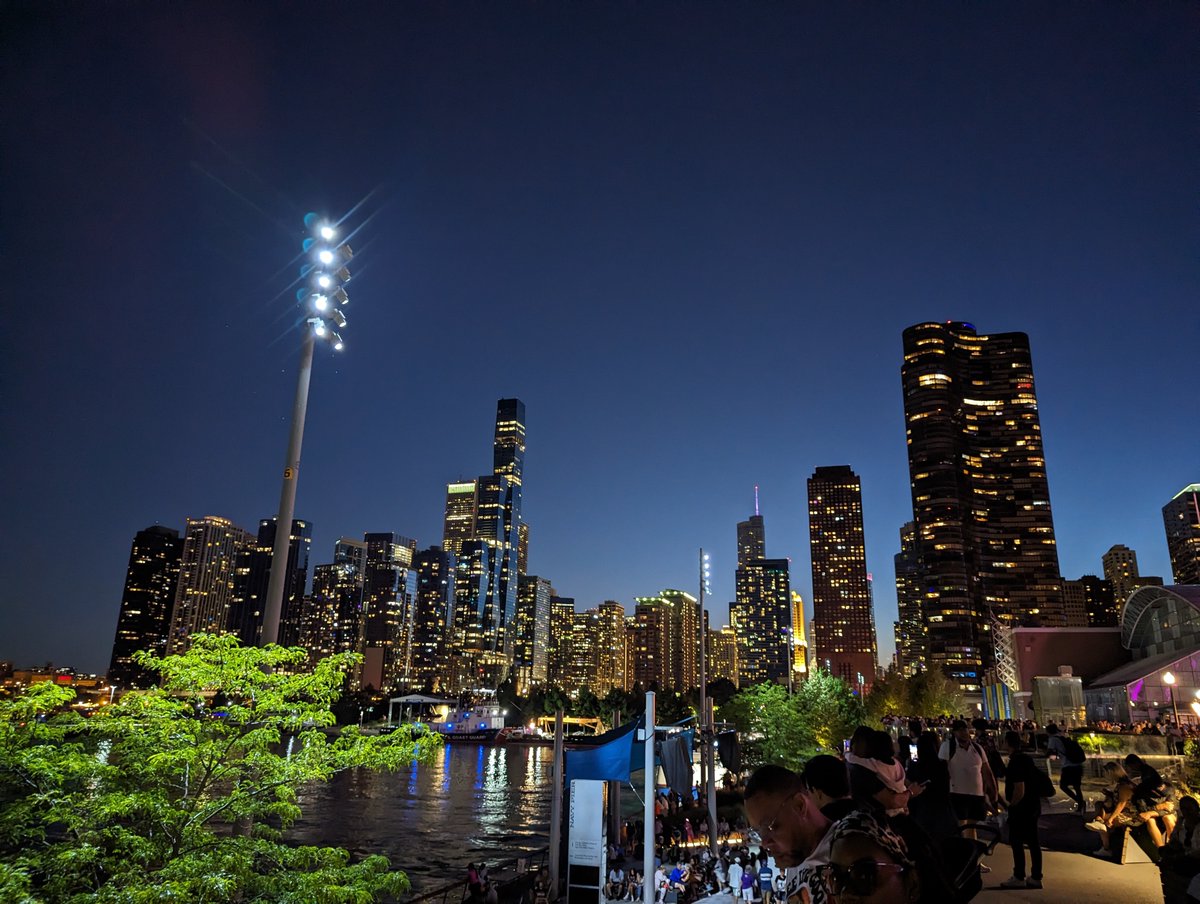 Cityfront Place tweet media