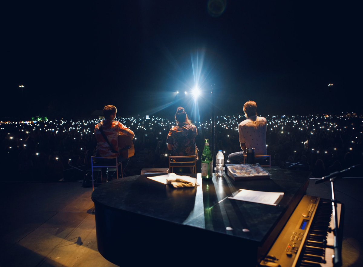 ladya's tweet photo. Being back on the road this weekend was an absolute blast 👏 Best fans and best night in Virginia! #RequestLineTour
📷: @hodgesusry https://t.co/8KcQ1NHiKJ