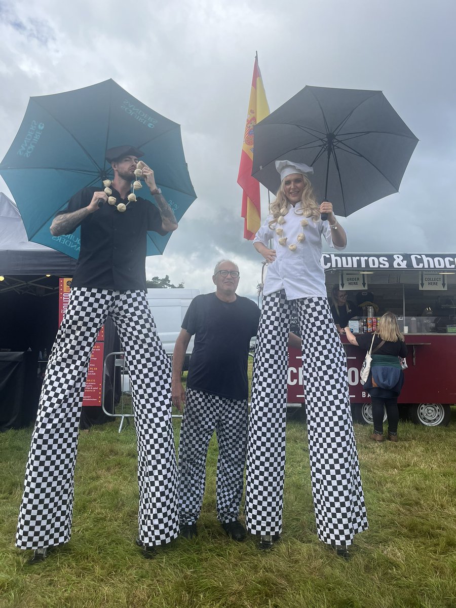 belgianbar's tweet photo. Torrential rain winds great British summer at least I got a big Chicken to cook #festival #altrincham https://t.co/2hGGmEny21