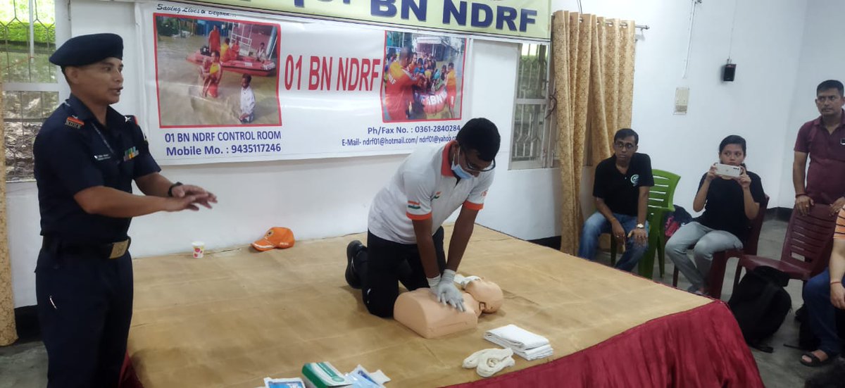 01NDRF's tweet photo. #Organized One day #Training cum #Demonstration session on #disaster #Management #CDMR #Students #IIT_Guwahati, #Assam .
🇮🇳#आपदा_सेवा_सदैव_सर्वत्र
#Saving_lives_and_beyond
@NDRFHQ
@IITGuwahati
@CMOfficeAssam
@sdma_assam
@ANI
@PIB_Guwahati
@PragNews https://t.co/fwPqYZSHKH