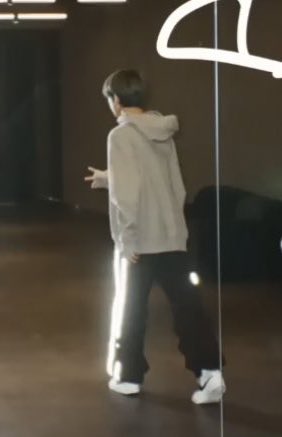 _02O5's tweet image. 잉 귀여워잉