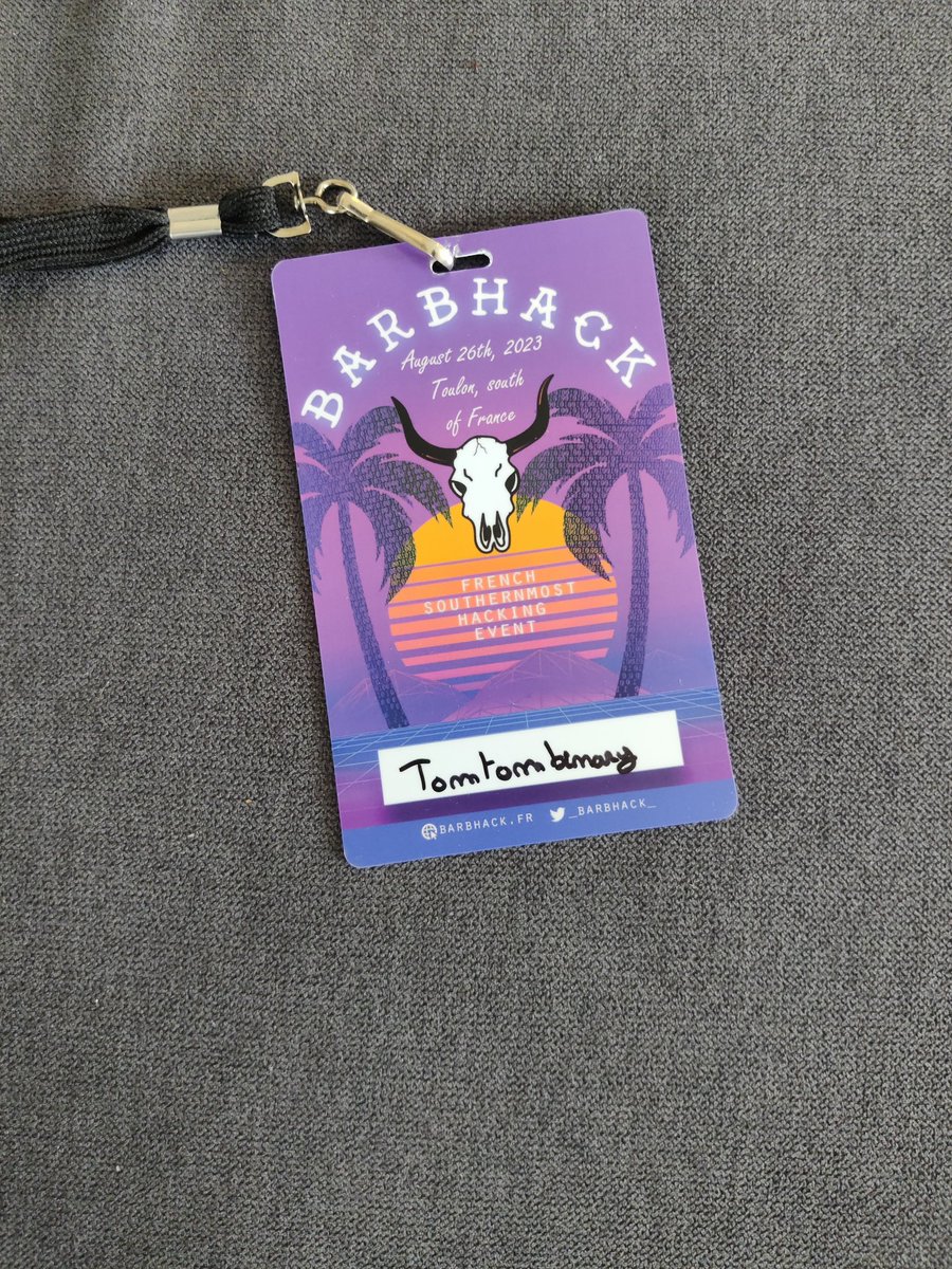 Tomtombinary tweet media