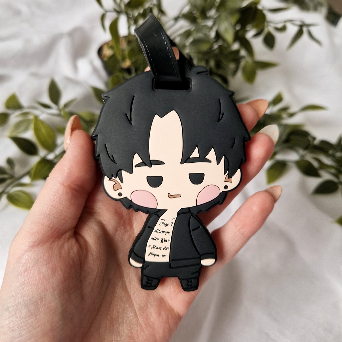 Suga is already sold out 😱 thank you sooo much for loving him 🥹 we opened a 2nd pre-order so you can grab him now 💜 #luggagetag thegoldensisters.com/product-page/s…