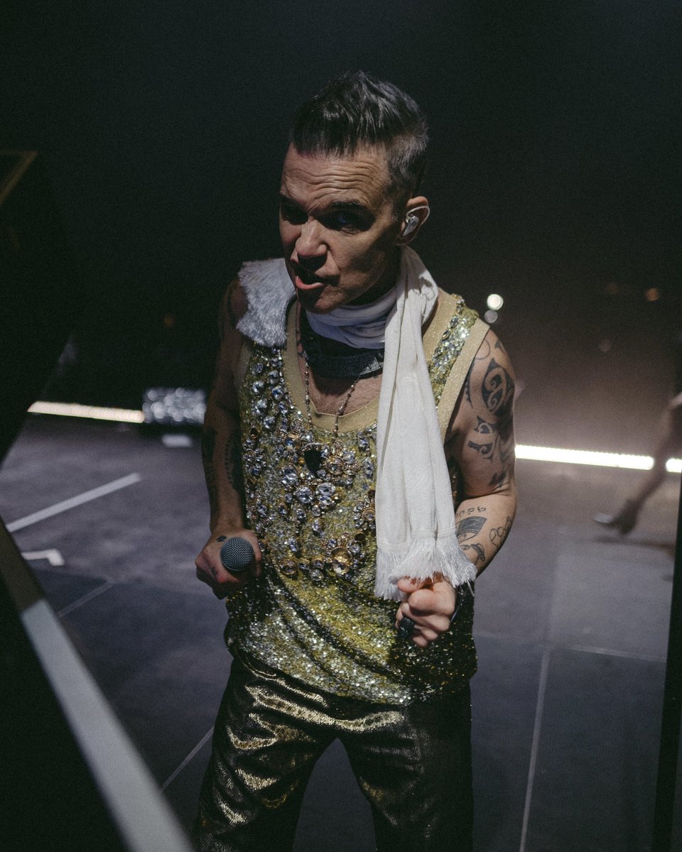 Robbie Williams tweet media