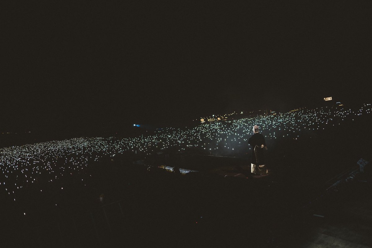 Robbie Williams tweet media