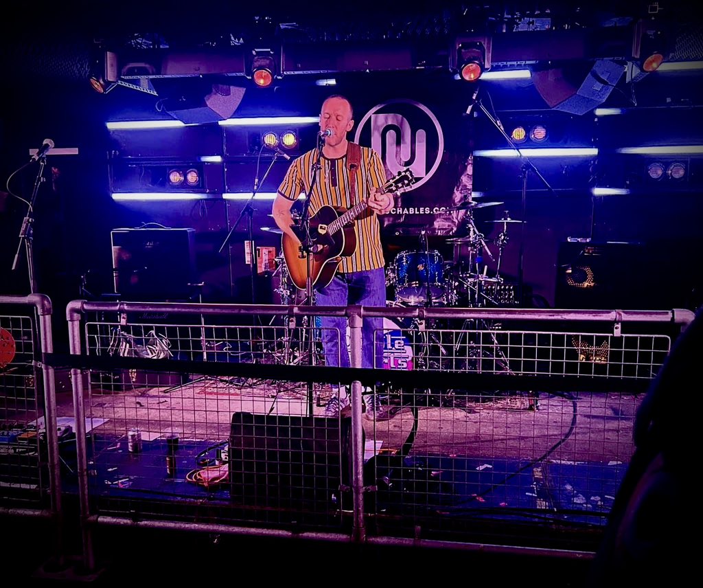 iverson_guitar's tweet photo. Had so much fun supporting PURPLE HEARTS in Brighton last night for @NewUntouchables
💜🎯
#keviniverson #singer #guitarist #relcolondon #guitar #britpop #indie #mods #scooterscene #lambretta #vespa #royalalloy #rocknroll #purplehearts #modrevival #madcap #newuntouchables https://t.co/icyT7F0aNp