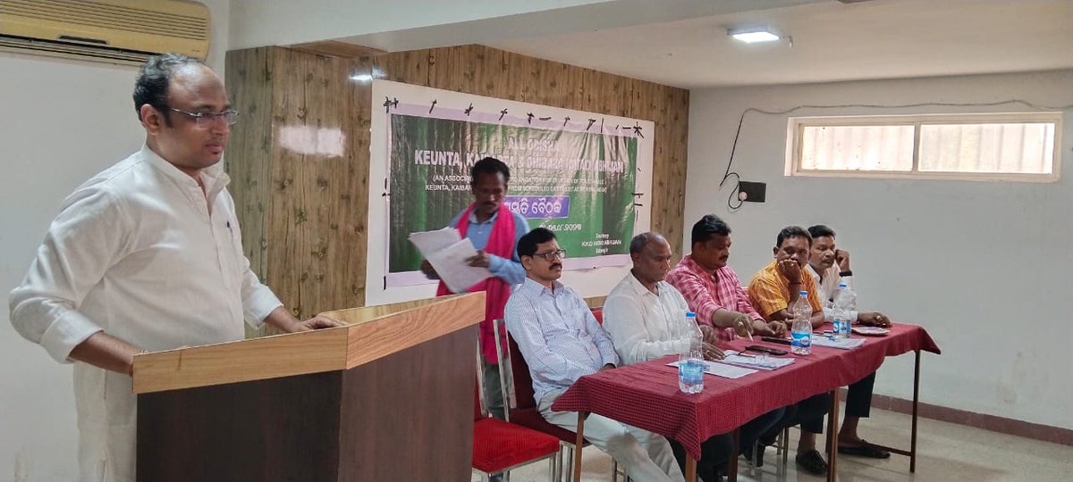MahanandaINC's tweet photo. Attended a meeting which was organised by Dalit Samaj - KKD Hatao Abhijaan at Puintala Block under Loisingha Assembly Constituency, District - Bolangir. #MissionLoisingha https://t.co/xBkaIjaeab